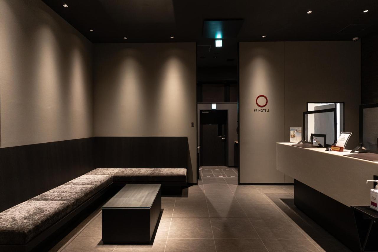 Отель Wyndham Garden Sapporo Odori Экстерьер фото