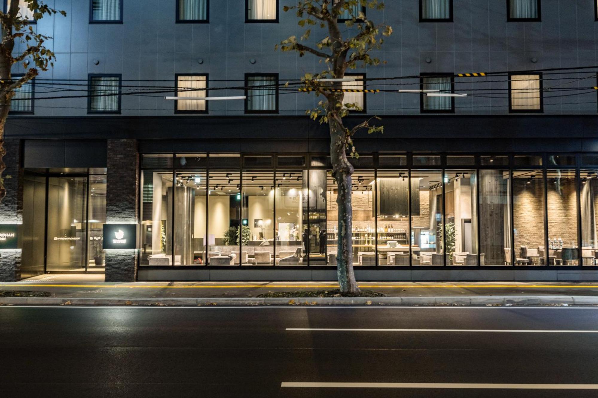 Отель Wyndham Garden Sapporo Odori Экстерьер фото